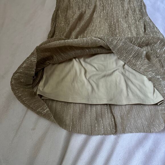 Hope & Harlow Gold Disco Sparkling Shift Mini Dress - Picture 6 of 8